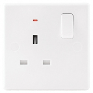 Wickes 13A Switched Neon Socket 1 Gang White Slimline £3.99