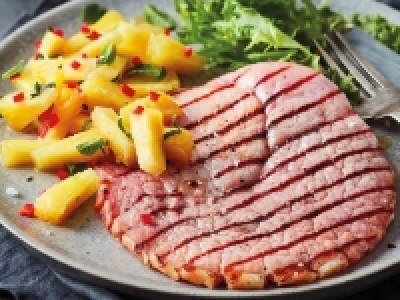 Warren < Sons 2 Gammon Steaks £1.29