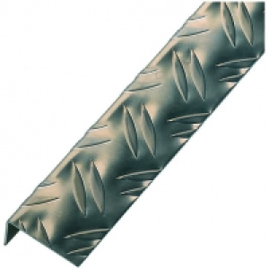 Wickes Checkerplate Aluminium Angle 43.5 x 23.5 x 1000mm £10.59