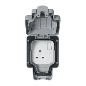MK Masterseal Plus 13A 1g Switched Socket £21.99