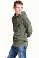 HM   Hooded top with a print motif