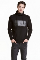 HM   Funnel-collar sweatshirt