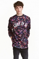 HM   Christmas-motif sweatshirt