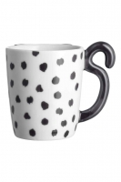 HM   Spotted porcelain mug