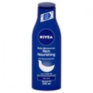 Nivea Body Moisturiser Rich Nourishing Dry S
