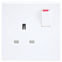 Wickes  British General 13A 1 Gang Double Pole Switched Power Socket