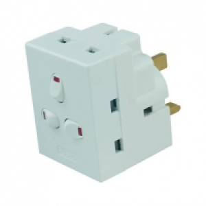 Wickes 13AMP 250V 3 Way Switched Adaptor