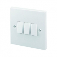 Wickes  Wickes 10A Light Switch 3 Gang 2 Way White