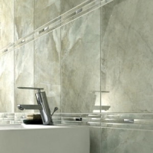 Wickes Onyx Black Gloss Ceramic Border Tile 300 x 50mm £14.99