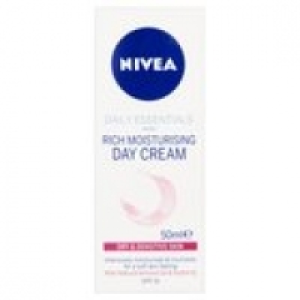Nivea Visage Active Daily Moisturising Cream