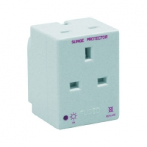 Wickes 3 Way Switched Surge Protected Adaptor £5.50