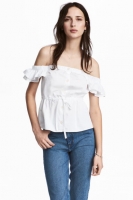 HM   Off-the-shoulder blouse