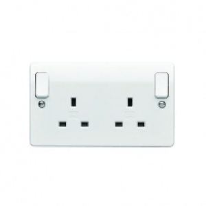 MK 13A Switch Double Skt O/Board K2746RPWHI £7.99