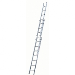 Wickes  Domestic Extension Ladder3 section, 2.21m closed height