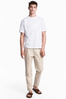 HM   Pleat-front chinos Relaxed fit