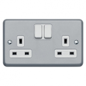 MK Metalclad 13A 2g Dp Switched Socket £17.59