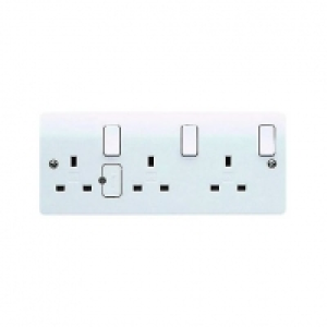 MK 13A Double Pole Switched Triple Socket K2737PPK £20.99