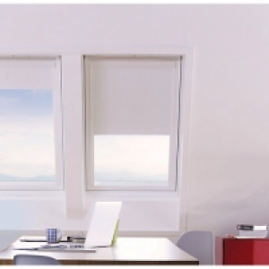 Wickes Roof Window Blind - White 371 x 731mm