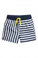 HM   Patterned swim shorts