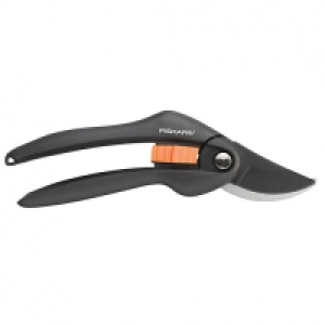 Fiskars P26 SingleStep Pruner Bypass £12.99