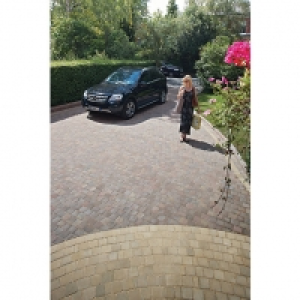 Wickes  Marshalls Drivesett Deco Textured Terracotta Block Paving Dr