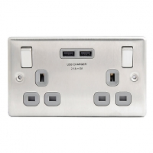 Wickes 2 Gang Switched Socket 2 x USB Ports 13A Brushed Silv
