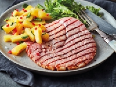 Warren < Sons 2 Gammon Steaks £1.39